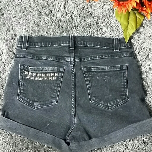 Style&co high rise shorts - Picture 2 of 4